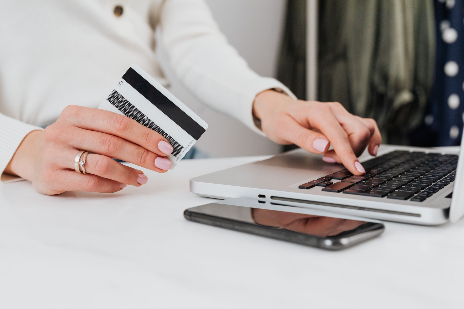 What Payment Methods Actually Work in Moscow?