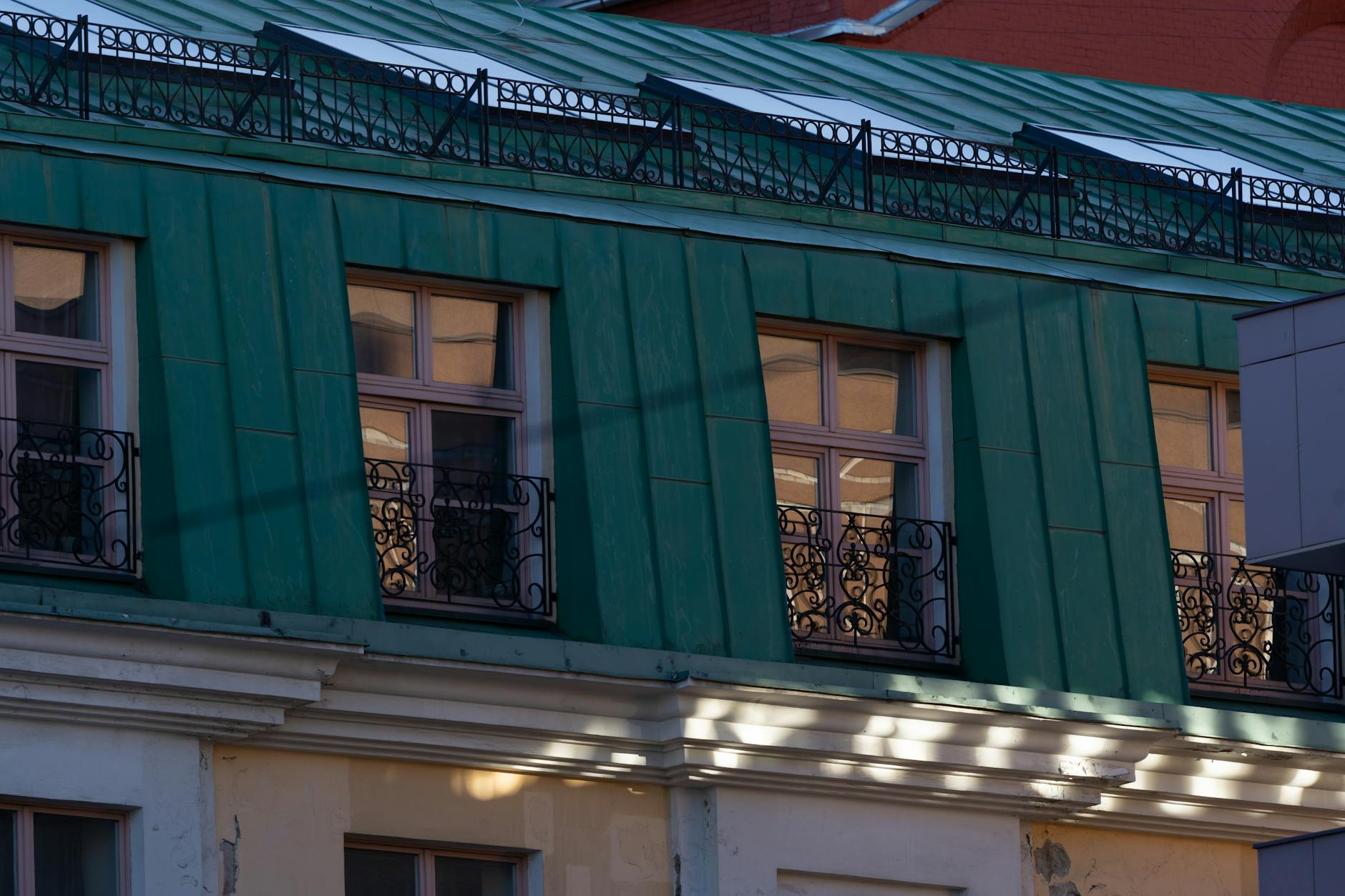 Different deposit types for residents vs. non-residents