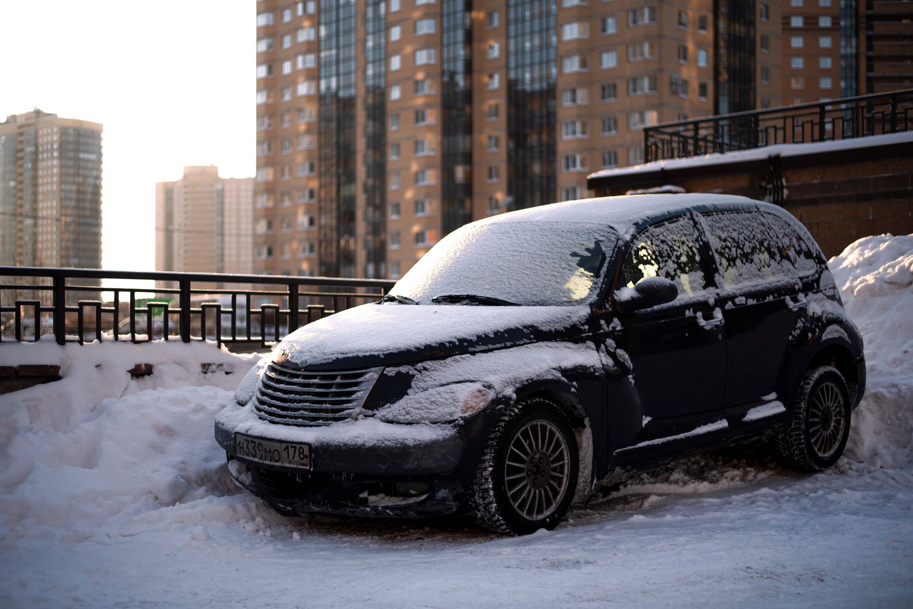 Renting a Car in Russia: Practical Recommendations and Requirements for Travelers; Hire and rent cars from economy class to business class with or without driver in Murmansk