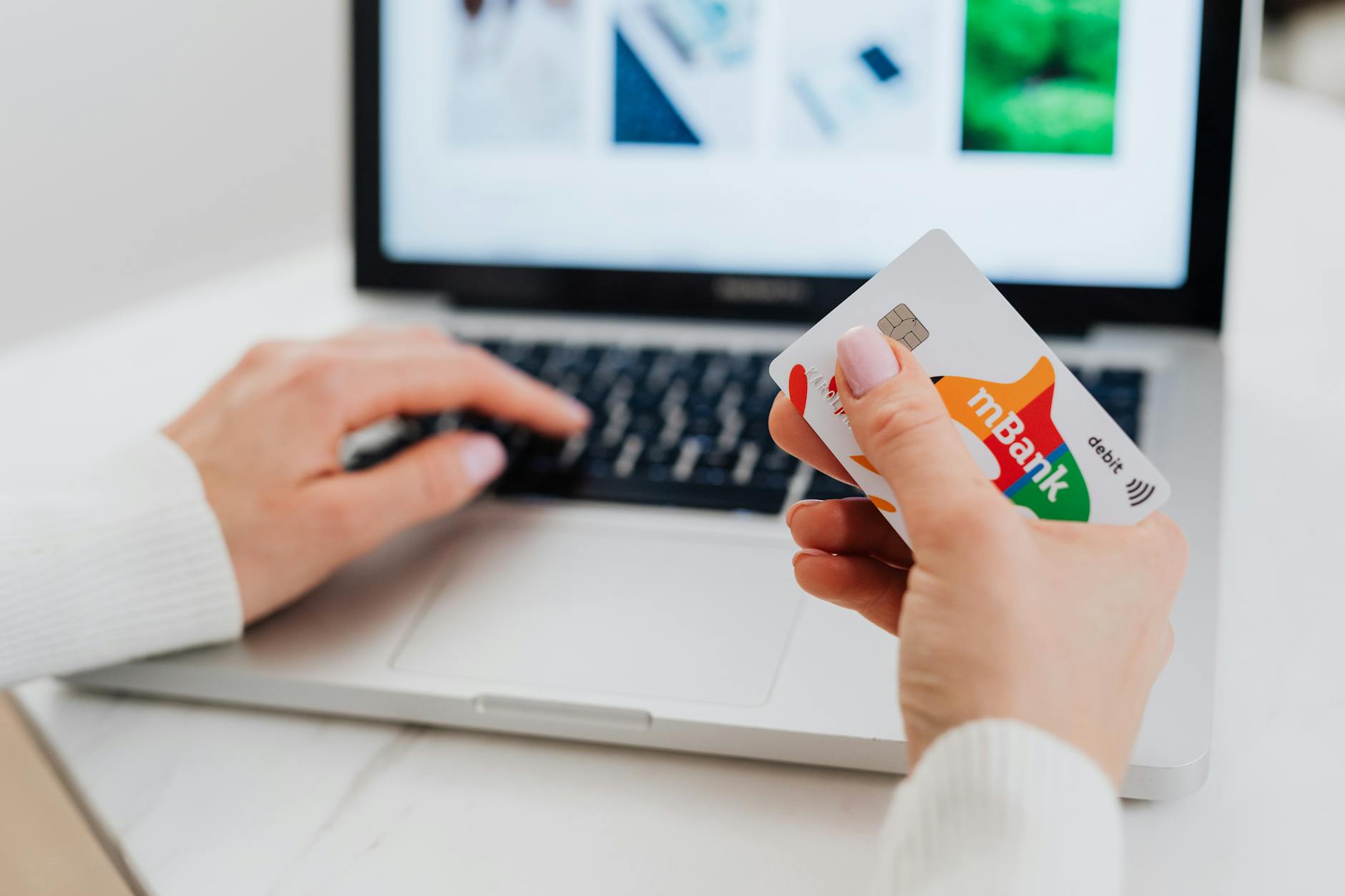 Using Credit and Debit Cards in Russia